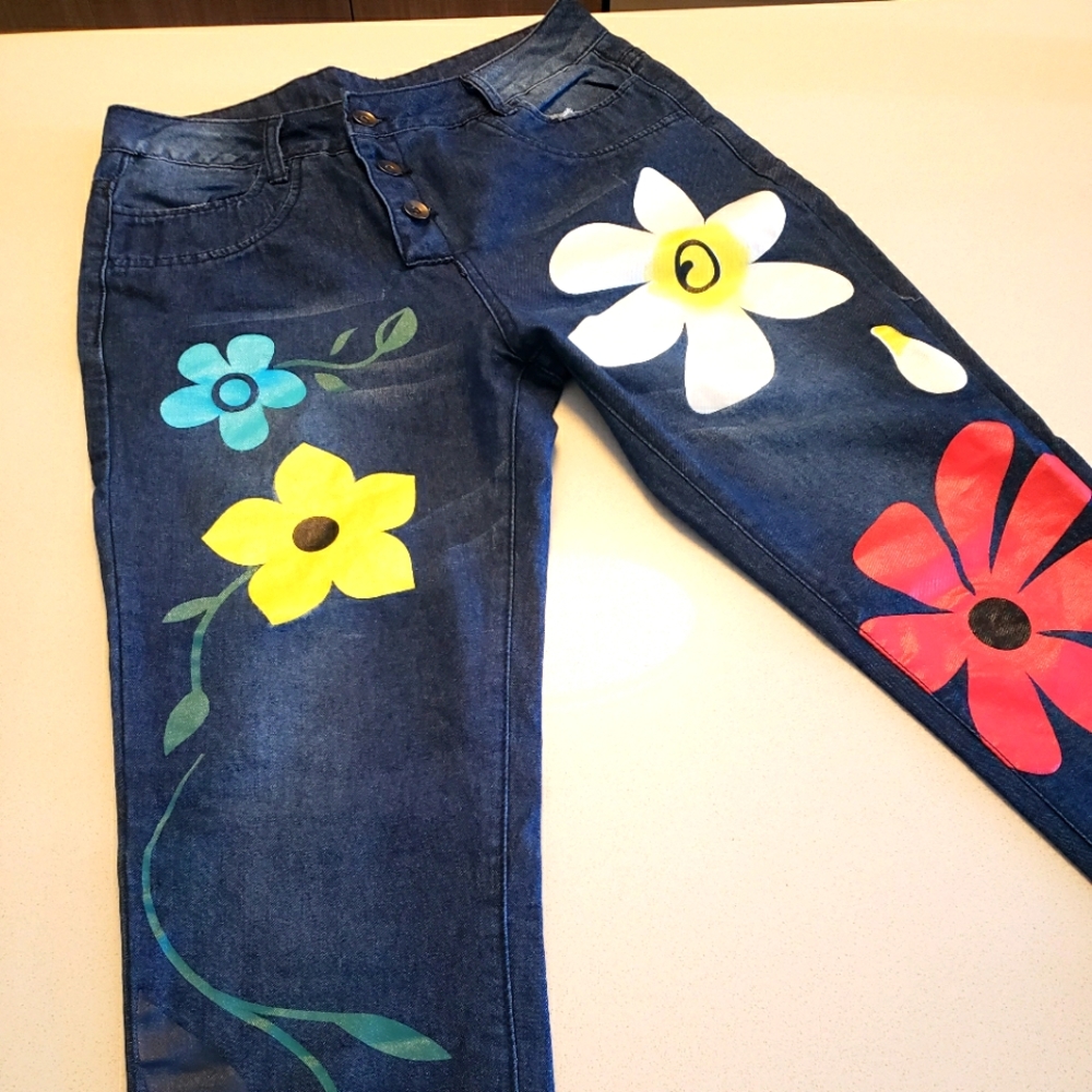 NWOT Never worn Floral Jeans S/M